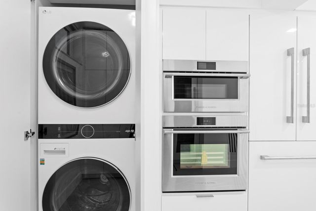 888 BLVD OF THE ARTS 1402, Sarasota, FL 34236