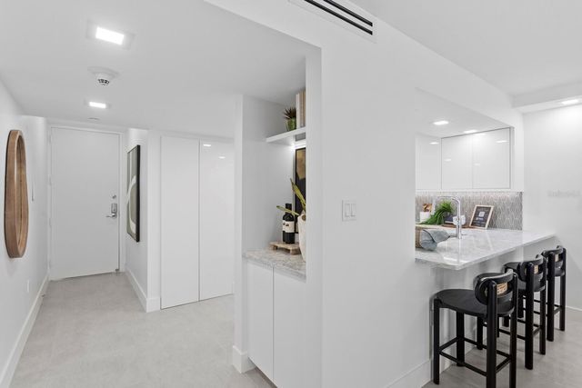 888 BLVD OF THE ARTS 1402, Sarasota, FL 34236