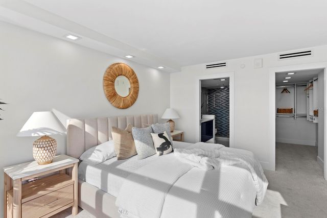 888 BLVD OF THE ARTS 1402, Sarasota, FL 34236