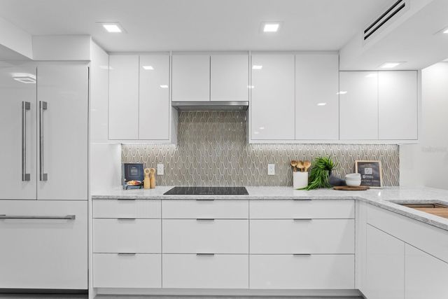 888 BLVD OF THE ARTS 1402, Sarasota, FL 34236