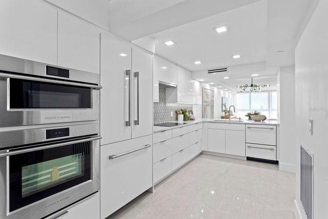 888 BLVD OF THE ARTS 1402, Sarasota, FL 34236