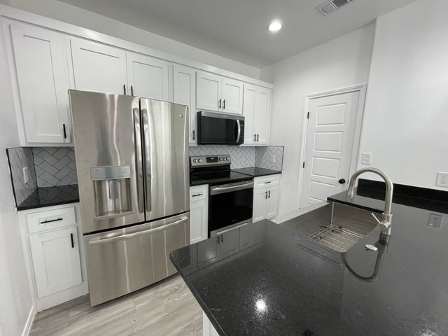 3309 Collin Street, Fort Worth, TX 76119