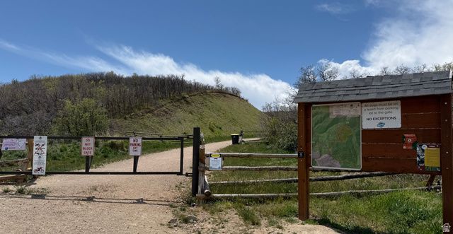 1503 E MEADOW BLUFF LN, Draper, UT 84020
