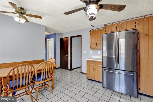28 GINNA B DR, Robesonia, PA 19551