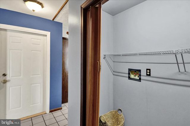 28 GINNA B DR, Robesonia, PA 19551