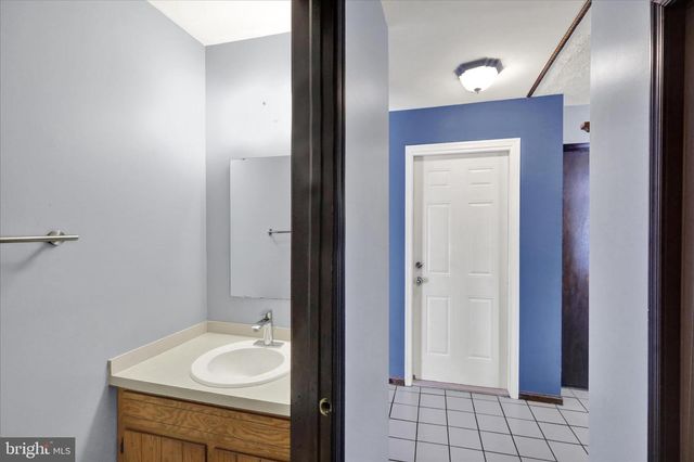 28 GINNA B DR, Robesonia, PA 19551