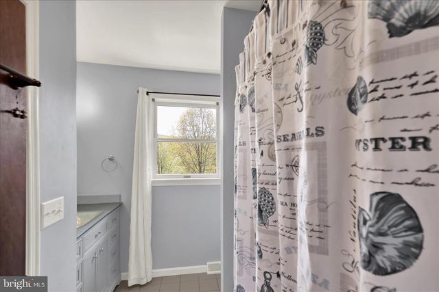 28 GINNA B DR, Robesonia, PA 19551