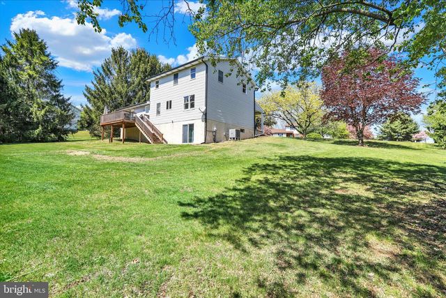 28 GINNA B DR, Robesonia, PA 19551