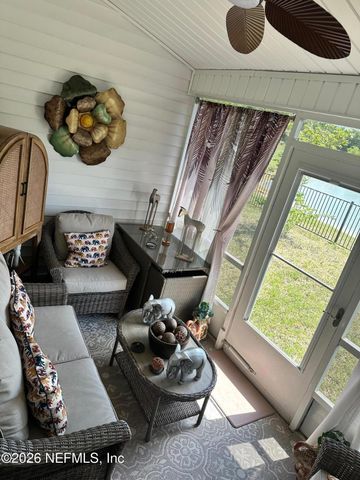 8551 HELMSLEY Boulevard, Jacksonville, FL 32219