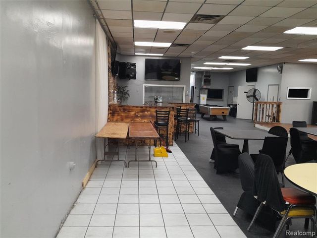12121 Gratiot Avenue, Detroit, MI 48205