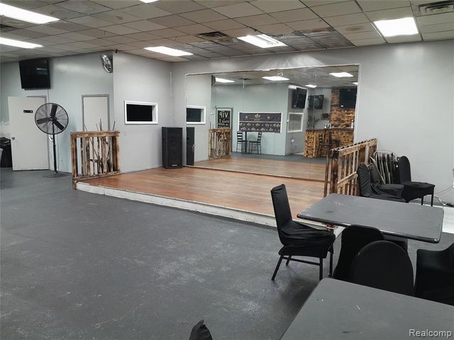12121 Gratiot Avenue, Detroit, MI 48205