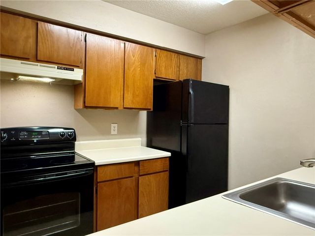 1500 Olympia WY 32, College Station, TX 77840