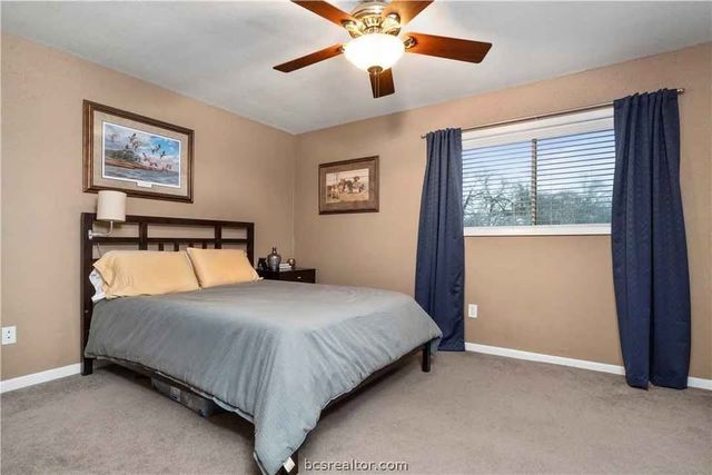 1500 Olympia WY 32, College Station, TX 77840