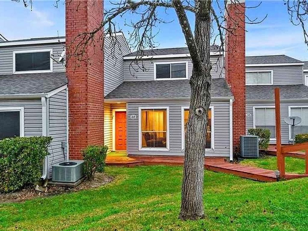 1500 Olympia WY 32, College Station, TX 77840