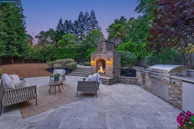 1283 Rudgear Rd, Walnut Creek, CA 94596