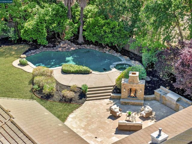1283 Rudgear Rd, Walnut Creek, CA 94596