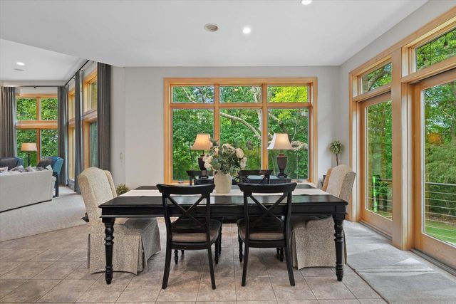 N29W30764 Foxwood DRIVE, Pewaukee, WI 53072