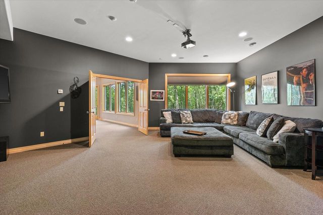 N29W30764 Foxwood DRIVE, Pewaukee, WI 53072