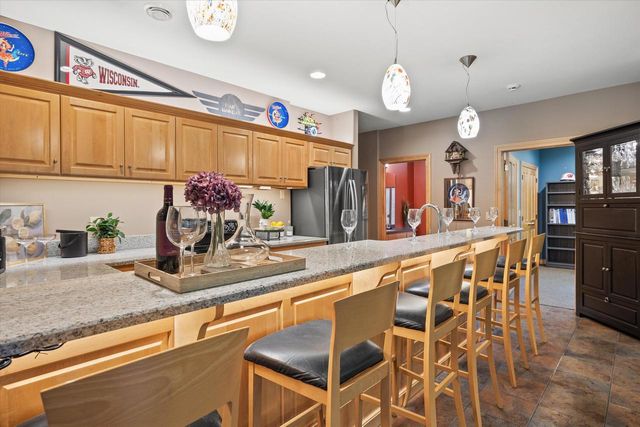 N29W30764 Foxwood DRIVE, Pewaukee, WI 53072