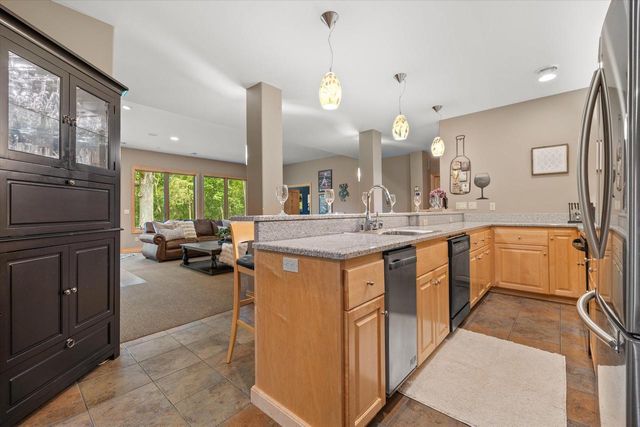 N29W30764 Foxwood DRIVE, Pewaukee, WI 53072