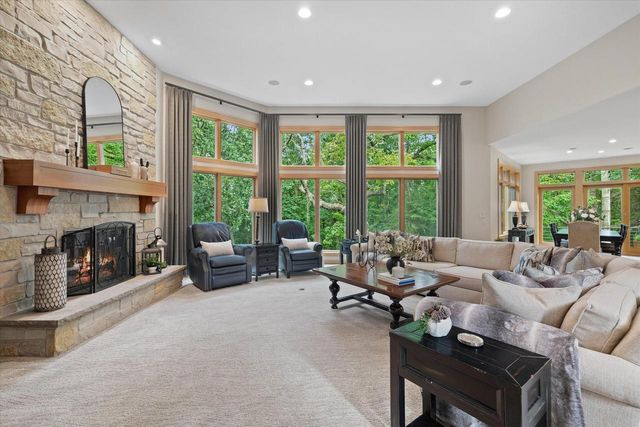 N29W30764 Foxwood DRIVE, Pewaukee, WI 53072