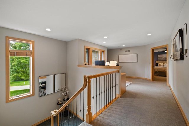 N29W30764 Foxwood DRIVE, Pewaukee, WI 53072