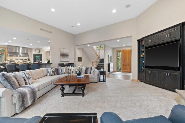 N29W30764 Foxwood DRIVE, Pewaukee, WI 53072