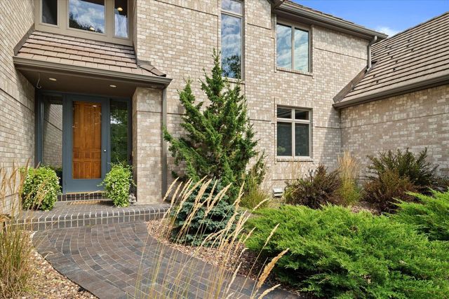 N29W30764 Foxwood DRIVE, Pewaukee, WI 53072
