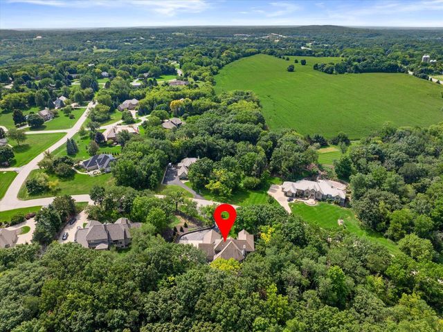 N29W30764 Foxwood DRIVE, Pewaukee, WI 53072
