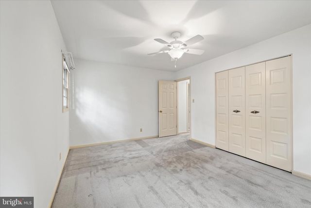 302 ALTOONA DR, Fredericksburg, VA 22401