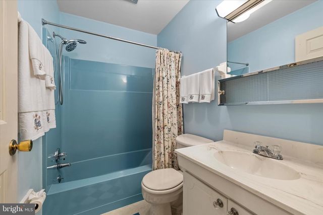 302 ALTOONA DR, Fredericksburg, VA 22401