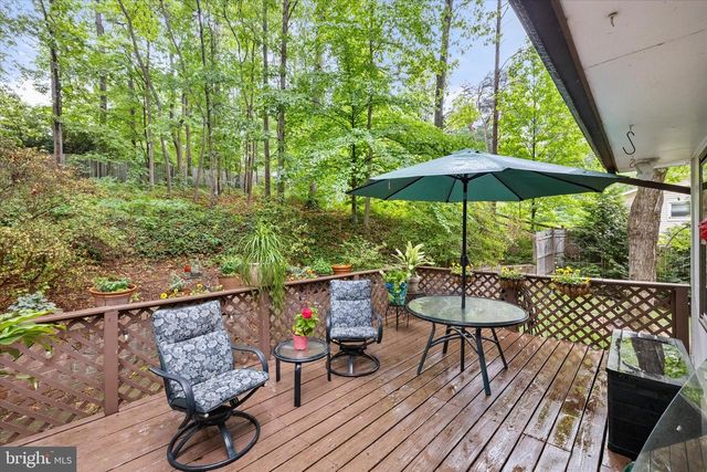 302 ALTOONA DR, Fredericksburg, VA 22401
