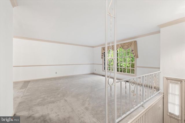 302 ALTOONA DR, Fredericksburg, VA 22401