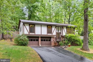 302 ALTOONA DR, Fredericksburg, VA 22401
