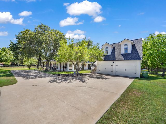105 Mariah Drive, Weatherford, TX 76087