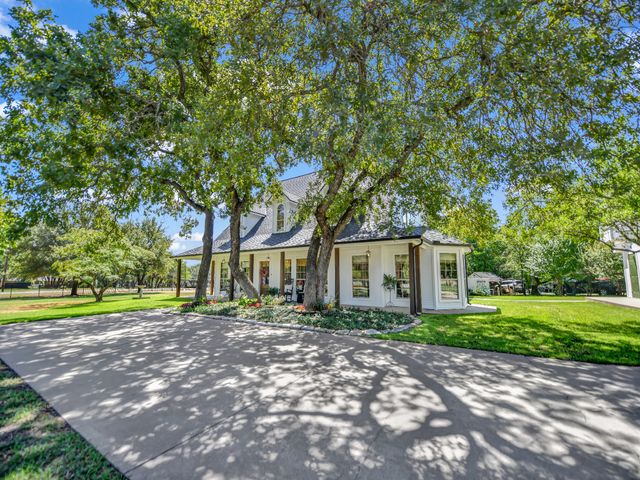 105 Mariah Drive, Weatherford, TX 76087