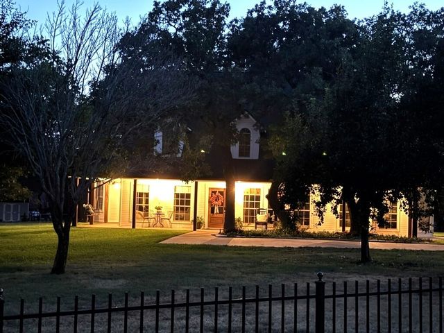 105 Mariah Drive, Weatherford, TX 76087