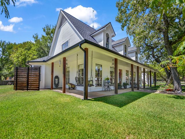 105 Mariah Drive, Weatherford, TX 76087