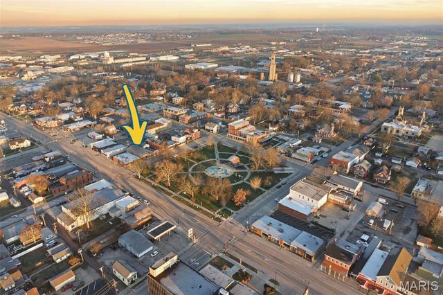 1018 Laurel Street, Highland, IL 62249