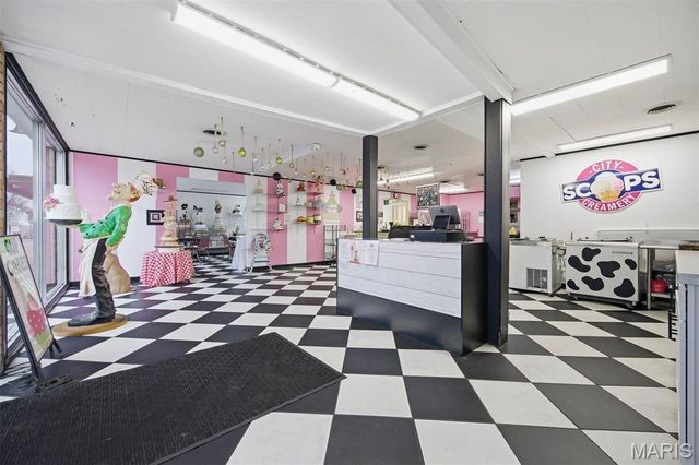 1018 Laurel Street, Highland, IL 62249