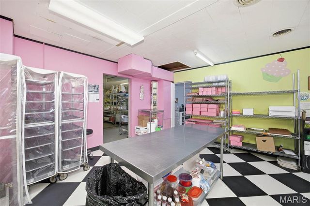 1018 Laurel Street, Highland, IL 62249