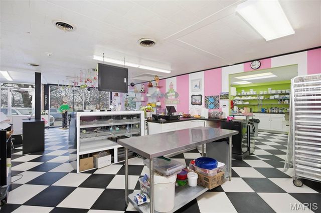 1018 Laurel Street, Highland, IL 62249