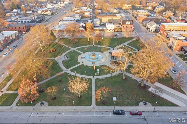 1018 Laurel Street, Highland, IL 62249