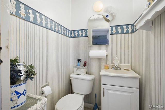 1018 Laurel Street, Highland, IL 62249