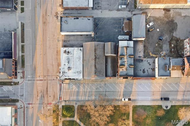 1018 Laurel Street, Highland, IL 62249