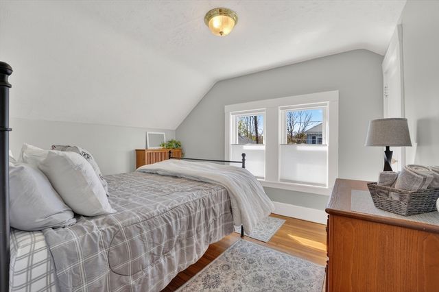 4 Lakeside Drive, Framingham, MA 01702