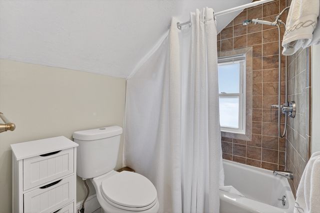 4 Lakeside Drive, Framingham, MA 01702