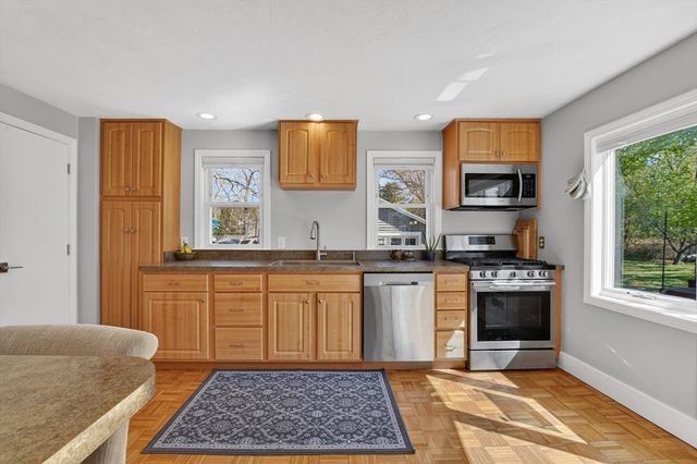 4 Lakeside Drive, Framingham, MA 01702