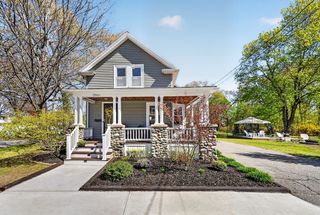 4 Lakeside Drive, Framingham, MA 01702