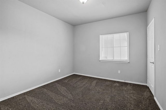 612 Meadow View Court 101, Denton, TX 76207